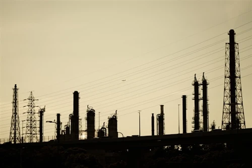 Petrochemical Plant Corrosion-Resistant Steel Guide